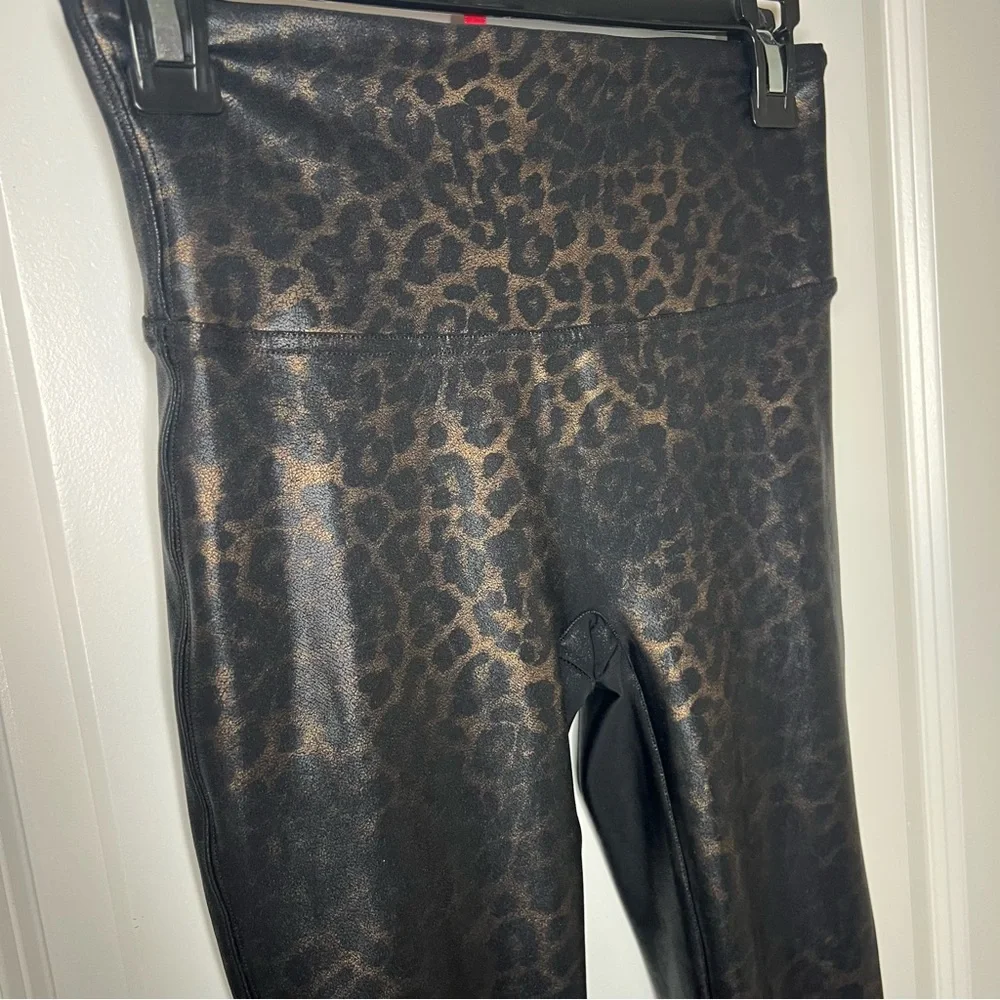 SPANX Leopard Faux Leather Leggings - Picture 6 of 7